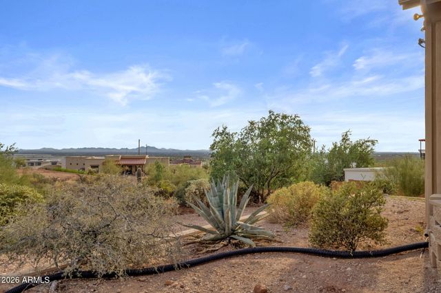 2564 N CHARLEBOIS Road, Apache Junction, AZ 85119