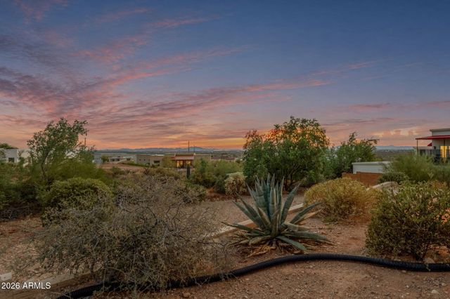 2564 N CHARLEBOIS Road, Apache Junction, AZ 85119