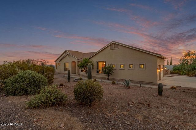 2564 N CHARLEBOIS Road, Apache Junction, AZ 85119
