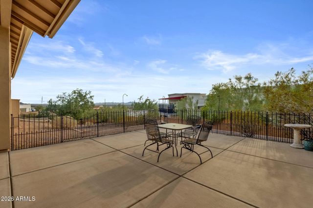 2564 N CHARLEBOIS Road, Apache Junction, AZ 85119