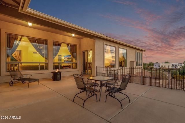 2564 N CHARLEBOIS Road, Apache Junction, AZ 85119