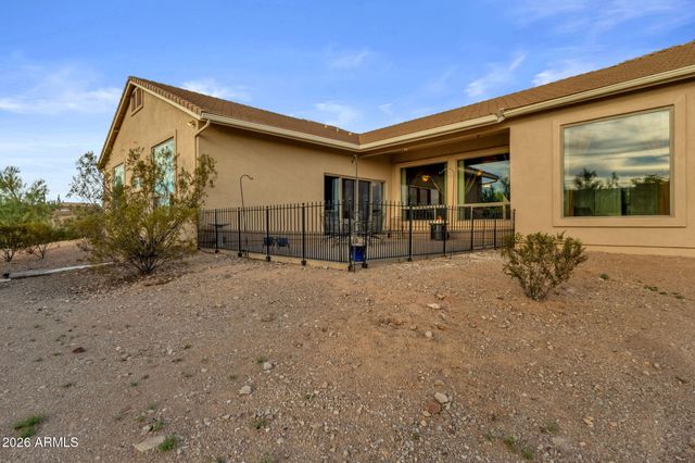 2564 N CHARLEBOIS Road, Apache Junction, AZ 85119