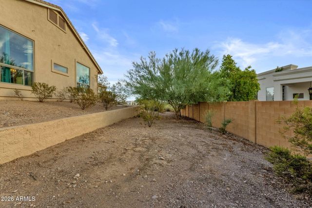 2564 N CHARLEBOIS Road, Apache Junction, AZ 85119