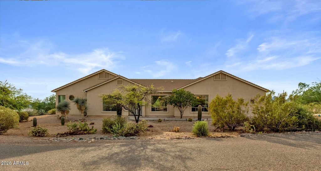 2564 N CHARLEBOIS Road, Apache Junction, AZ 85119 — photo 3