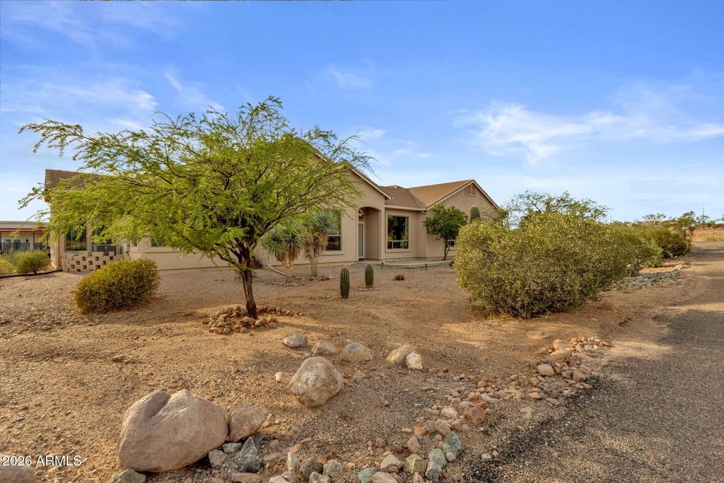 2564 N CHARLEBOIS Road, Apache Junction, AZ 85119 — photo 5