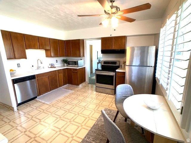 672 E REDONDO AVE, Salt Lake City, UT 84105