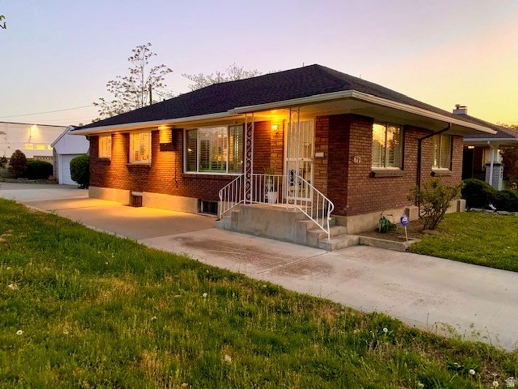 672 E REDONDO AVE, Salt Lake City, UT 84105