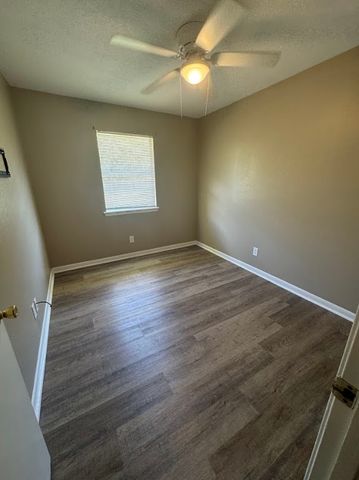 2608 Cypress Circle, Bryan, TX 77803