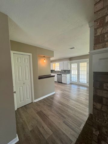 2608 Cypress Circle, Bryan, TX 77803