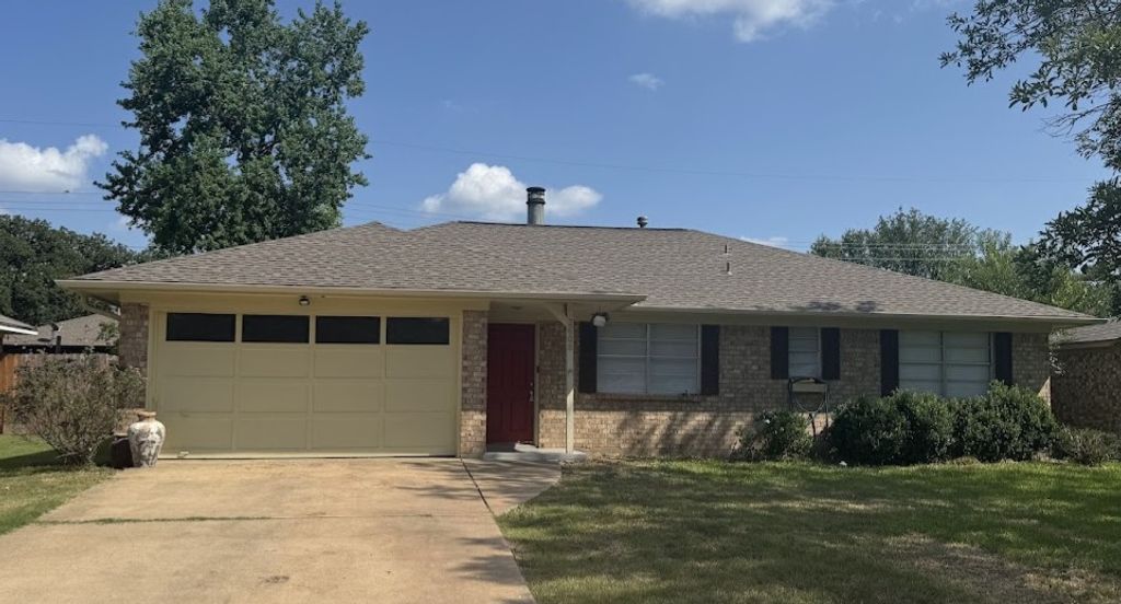 2608 Cypress Circle, Bryan, TX 77803