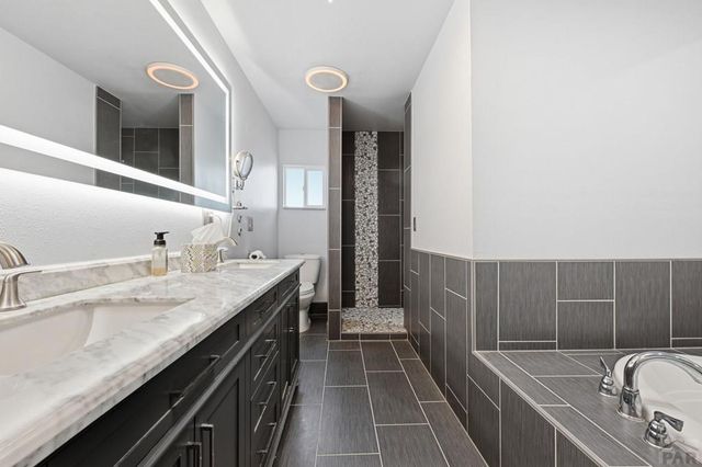 855 5th St, Penrose, CO 81240