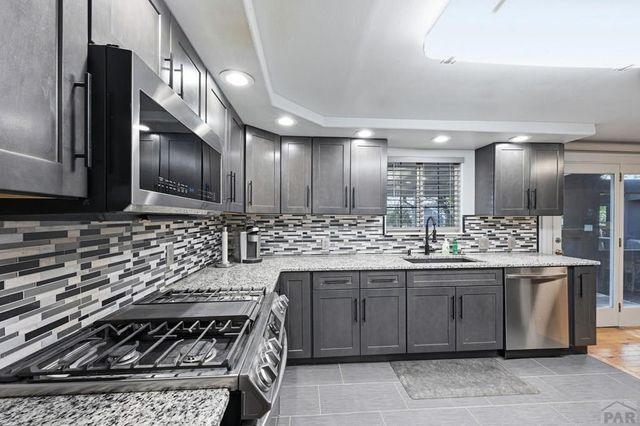 855 5th St, Penrose, CO 81240