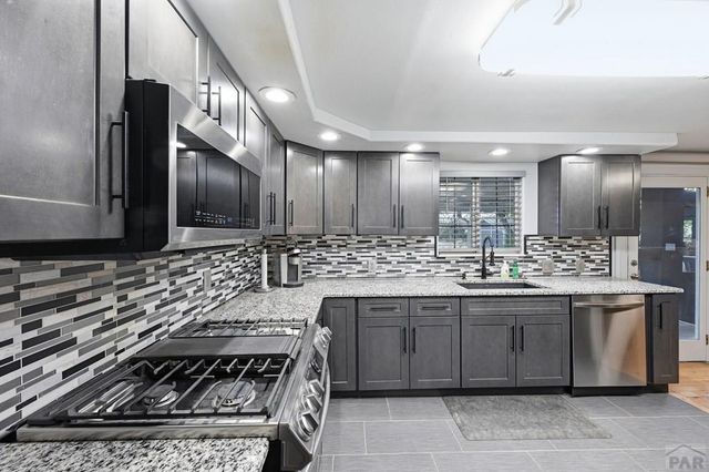 855 5th St, Penrose, CO 81240