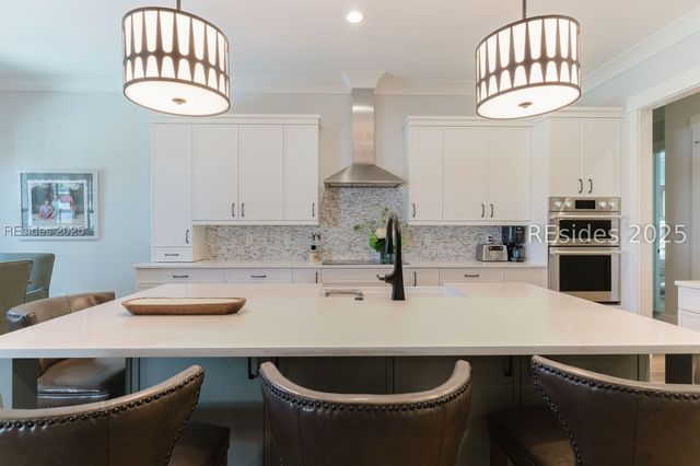 15 Summerton Dr, Bluffton, SC 29910