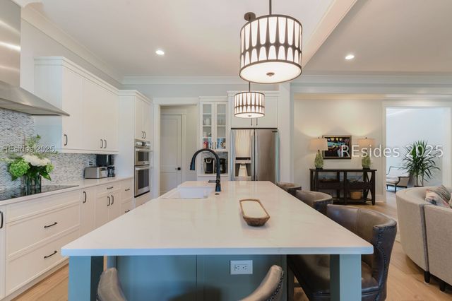 15 Summerton Dr, Bluffton, SC 29910