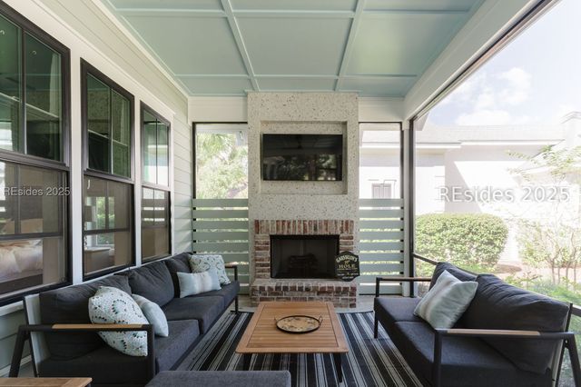 15 Summerton Dr, Bluffton, SC 29910