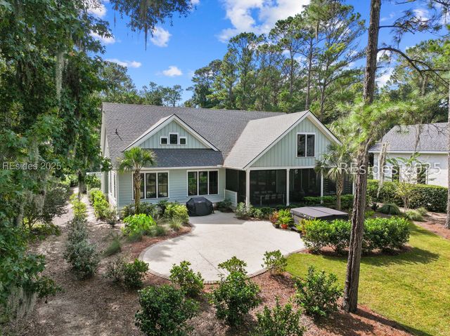 15 Summerton Dr, Bluffton, SC 29910