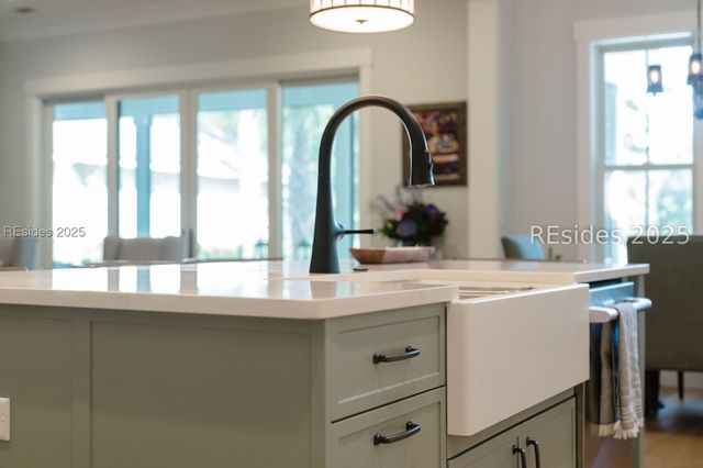 15 Summerton Dr, Bluffton, SC 29910