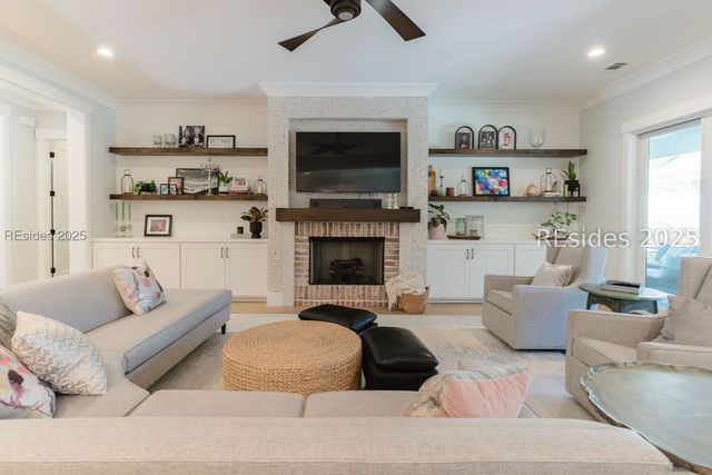 15 Summerton Dr, Bluffton, SC 29910