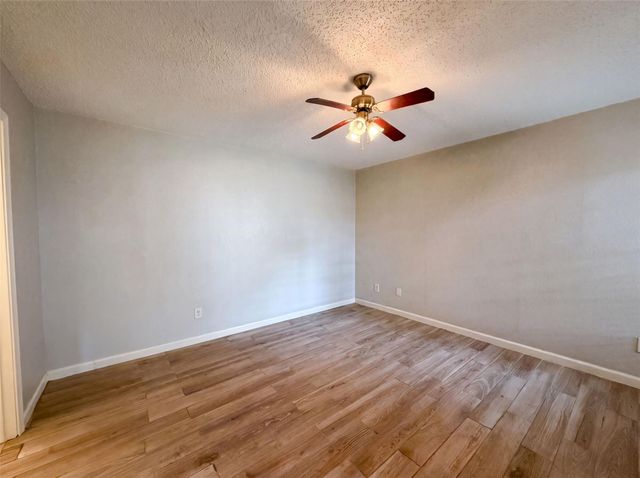 2750 Holly Hall Street 1409, Houston, TX 77054
