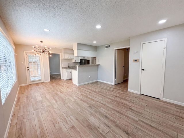 2750 Holly Hall Street 1409, Houston, TX 77054