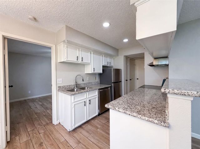 2750 Holly Hall Street 1409, Houston, TX 77054