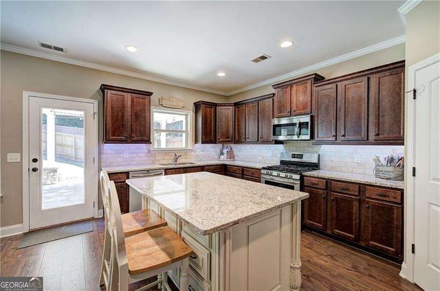 108 Sable Ridge Drive, Acworth, GA 30102