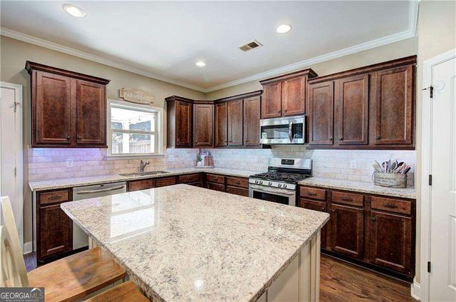 108 Sable Ridge Drive, Acworth, GA 30102