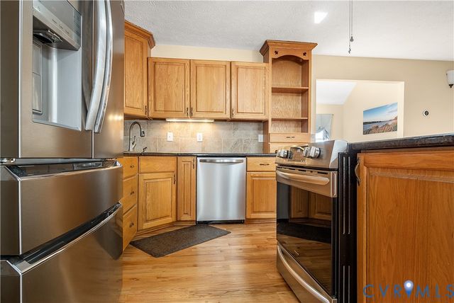 7237 Canal St, Lanexa, VA 23089