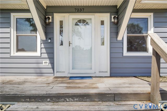7237 Canal St, Lanexa, VA 23089