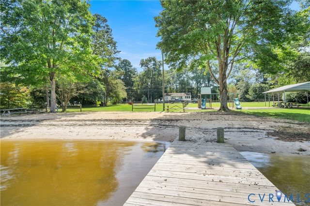 7237 Canal St, Lanexa, VA 23089