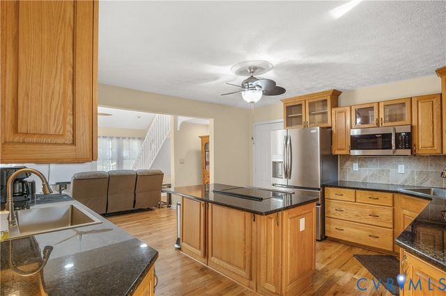 7237 Canal St, Lanexa, VA 23089