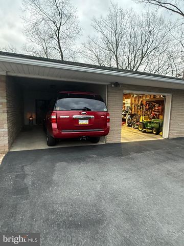 770 FOREST ROAD, Chambersburg, PA 17202