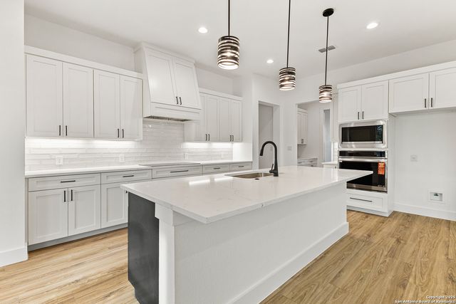 220 Toucan, Spring Branch, TX 78070