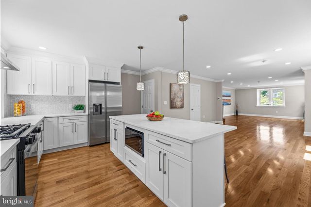 1023 E HAINES ST, Philadelphia, PA 19138