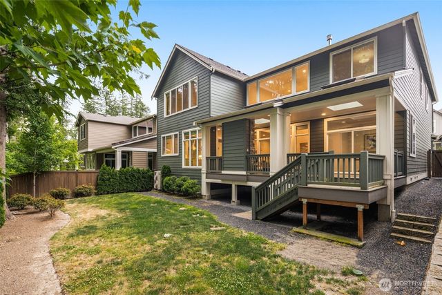 24480 NE 19th Place, Sammamish, WA 98074