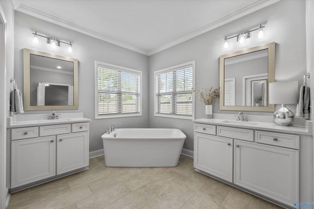 7614 Flint Crossing Circle, Owens Cross Roads, AL 35763