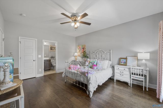 7614 Flint Crossing Circle, Owens Cross Roads, AL 35763