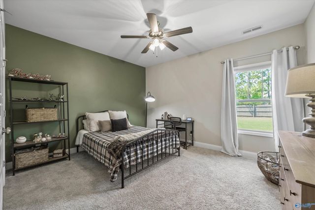 7614 Flint Crossing Circle, Owens Cross Roads, AL 35763