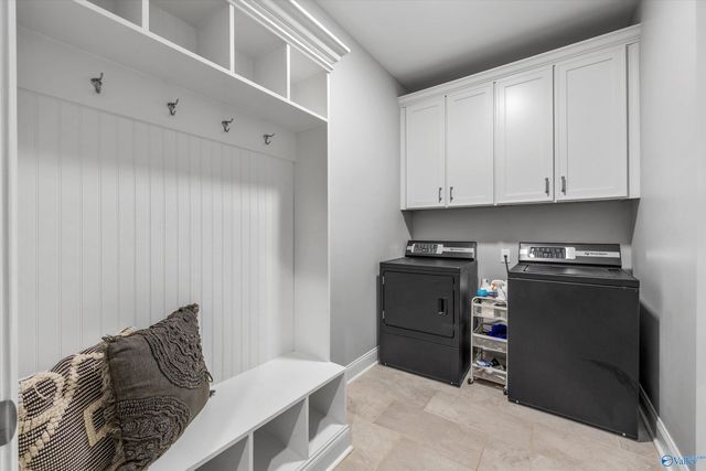 7614 Flint Crossing Circle, Owens Cross Roads, AL 35763