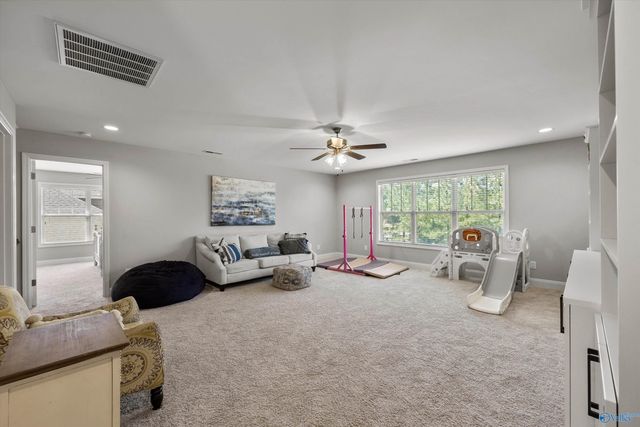 7614 Flint Crossing Circle, Owens Cross Roads, AL 35763