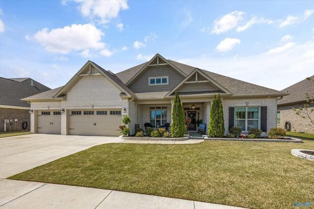 7614 Flint Crossing Circle, Owens Cross Roads, AL 35763