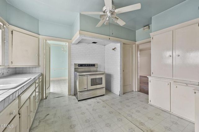 3273 Country Club Drive, Los Angeles, CA 90019