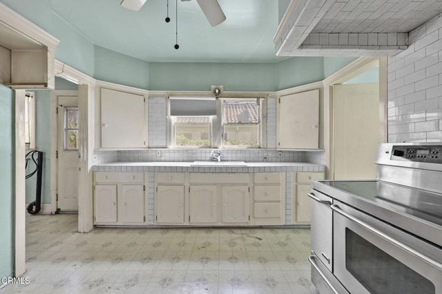 3273 Country Club Drive, Los Angeles, CA 90019