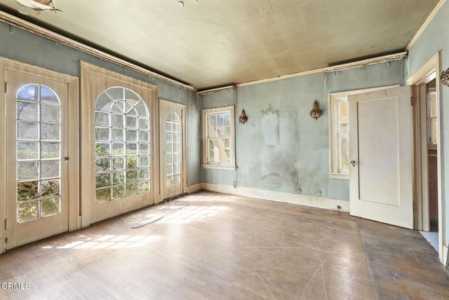 3273 Country Club Drive, Los Angeles, CA 90019