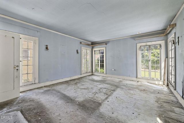 3273 Country Club Drive, Los Angeles, CA 90019