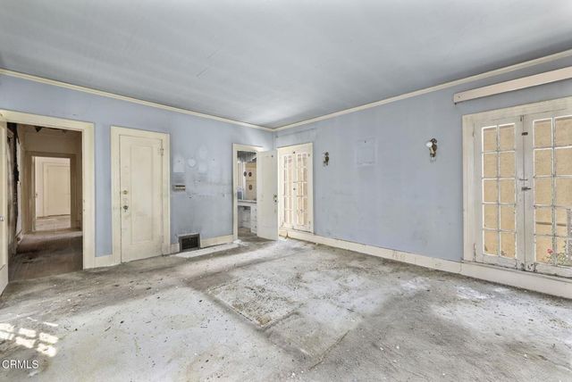 3273 Country Club Drive, Los Angeles, CA 90019