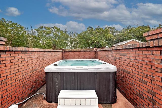 221 W Dove Ridge Lane, Spring Lake, NC 28390