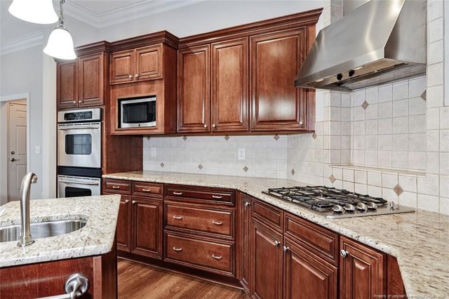 221 W Dove Ridge Lane, Spring Lake, NC 28390