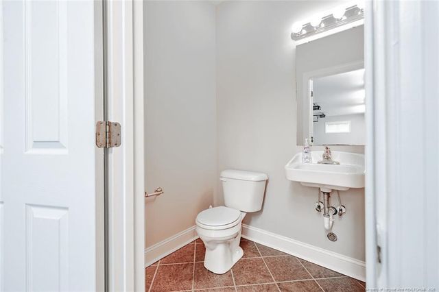 221 W Dove Ridge Lane, Spring Lake, NC 28390